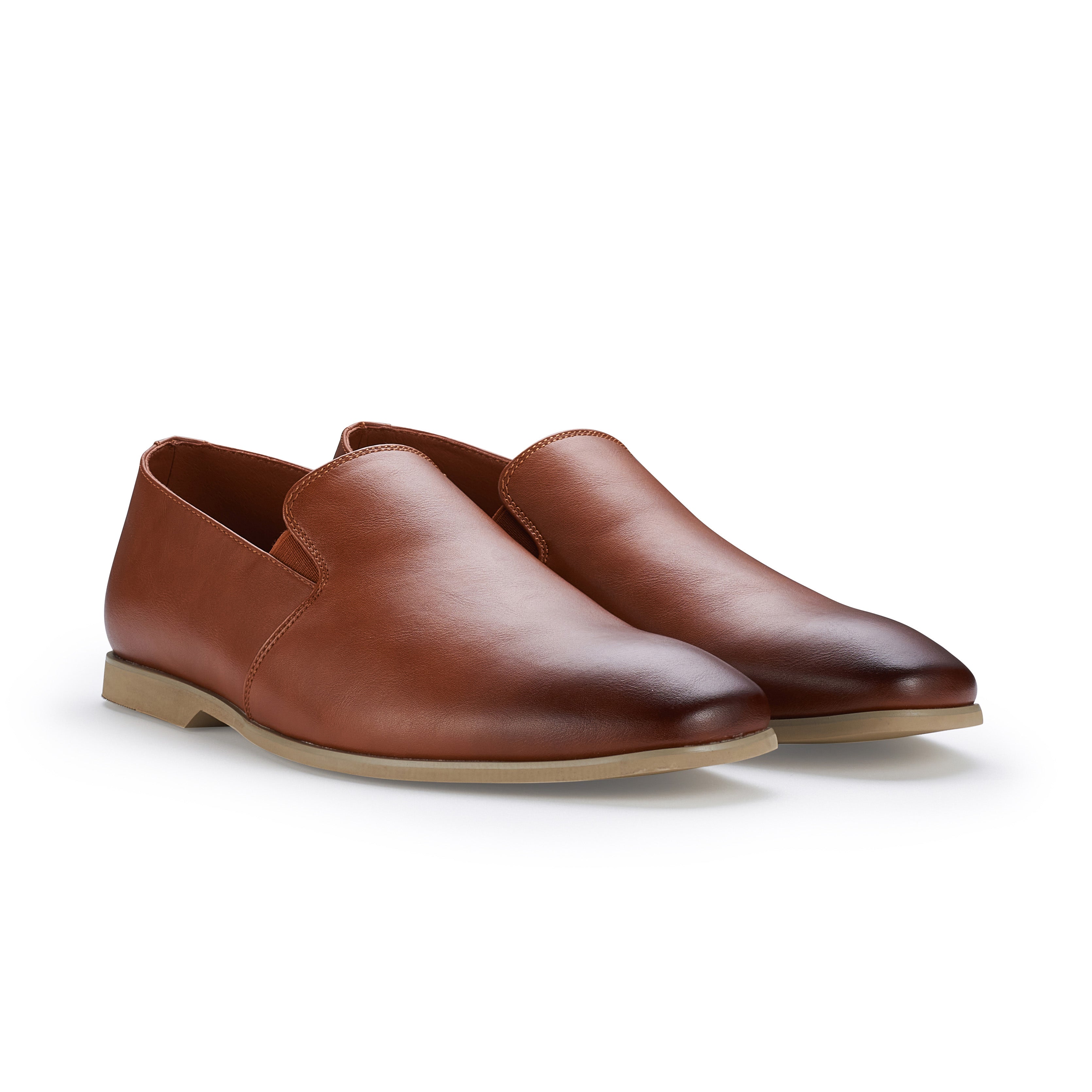 Men's Minimalist Slip-on Loafers | Cole by Ferro Aldo | Conal Footwear | Paired Angle View