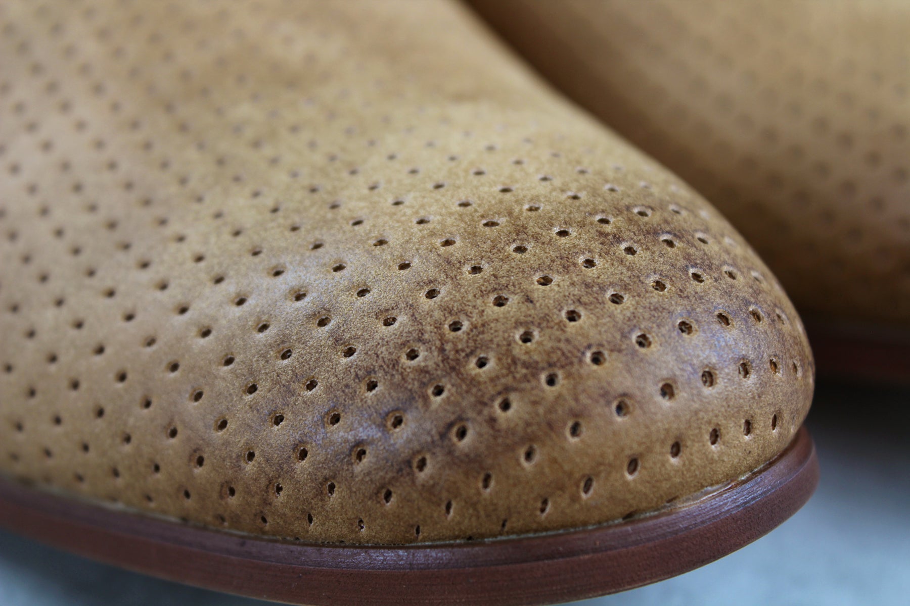 Burnished Perforated Derby Shoes | Isaiah by Ferro Aldo | Conal Footwear | Close-Up Front Angle View